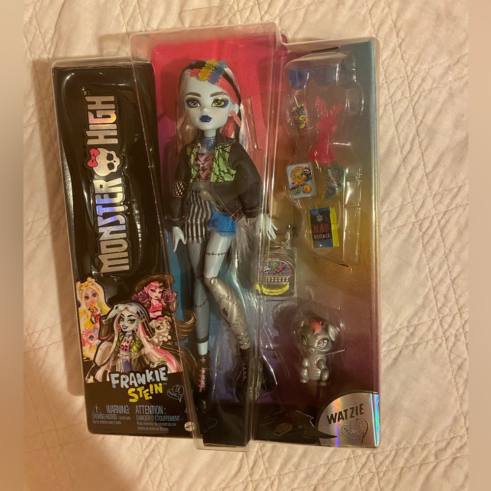 G3 Monster High Frankie Stein Doll New In Box Minor Flaw